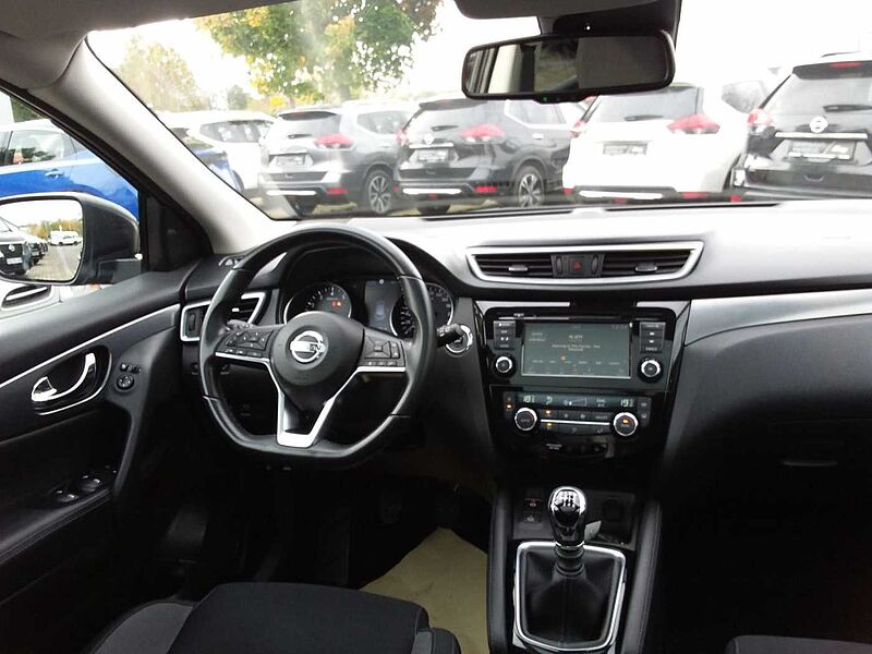 Nissan Qashqai 1.3 DIG-T 103 kW N-Connecta