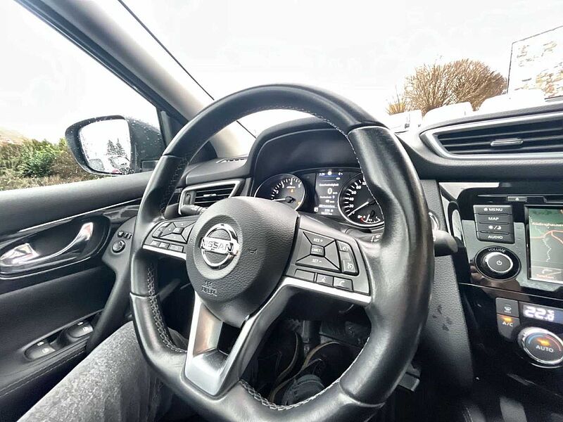 Nissan Qashqai 1.3 DIG-T AUT. Zama*Navi*SHZ*Kamera360°