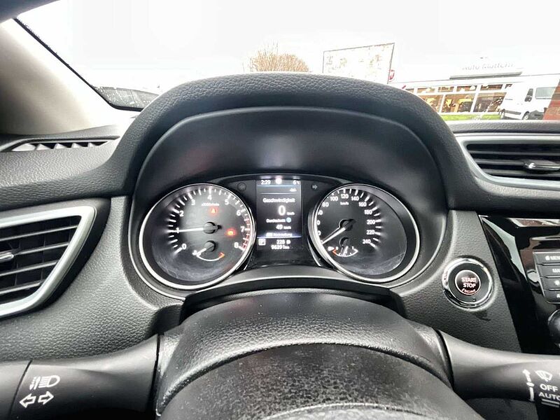 Nissan Qashqai 1.3 DIG-T AUT. Zama*Navi*SHZ*Kamera360°