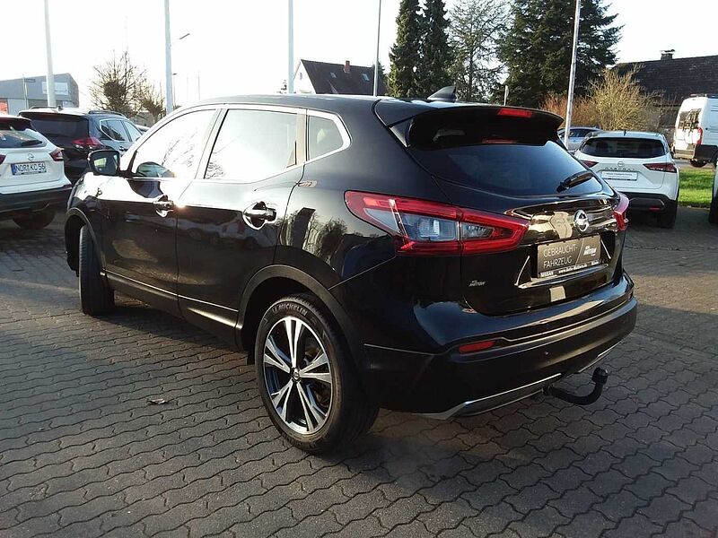 Nissan Qashqai 1.2 DIG-T N-Connecta*Navi*AHK*SHZ